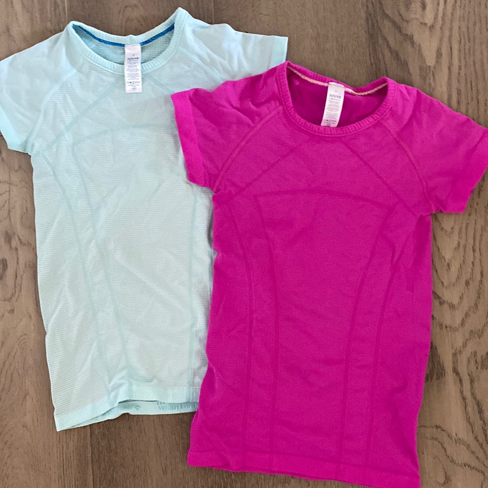 Ivivva by Lululemon LOT OF 2 shirts blue and pink kids size 8